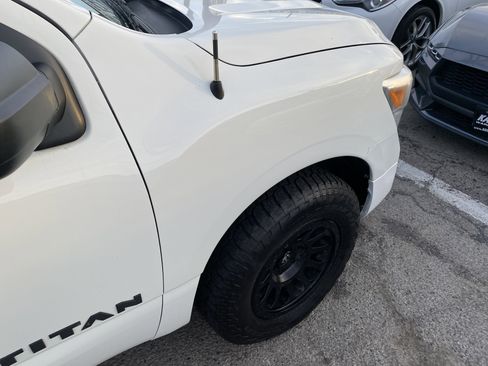 Used 2021 Nissan Titan S image 25