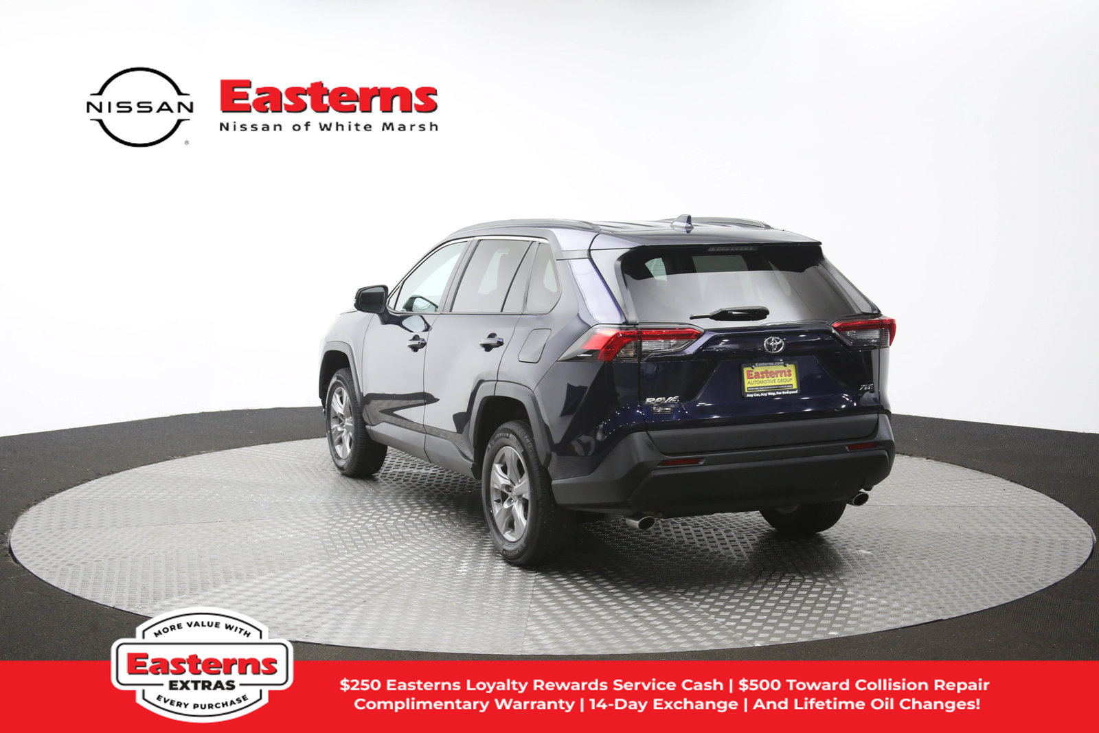 Used 2024 Toyota RAV4 XLE FWD image 65
