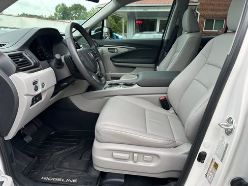 Used 2025 Honda Ridgeline RTL image 12