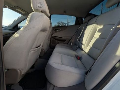Used 2022 Chevrolet Malibu LT image 31