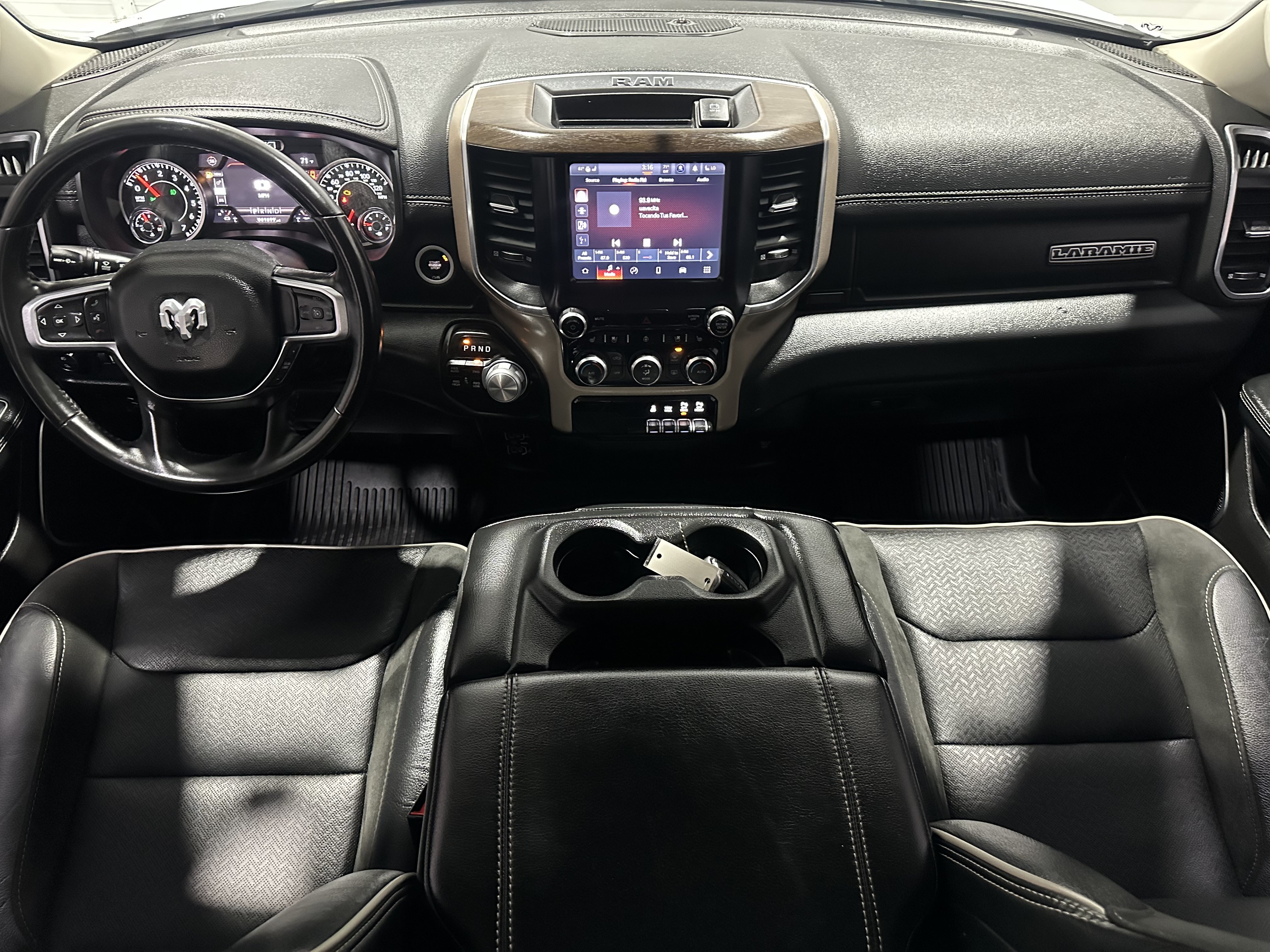 Used 2022 RAM 1500 Laramie AWD/4WD image 13
