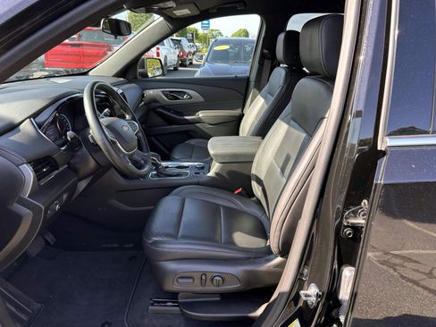 Used 2023 Chevrolet Traverse LT AWD/4WD image 10