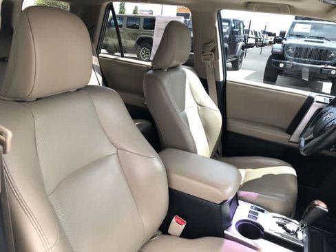 Used 2016 Toyota 4Runner Limited AWD/4WD image 41