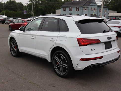 Used 2024 Audi Q5 e Premium Plus w/ Premium Plus Package image 7