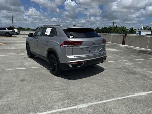 Used 2022 Volkswagen Atlas Cross Sport SE FWD image 35