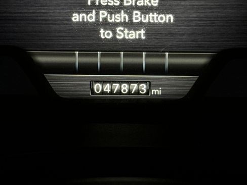Used 2021 RAM 1500 Laramie w/ Sport Appearance Package AWD/4WD image 9