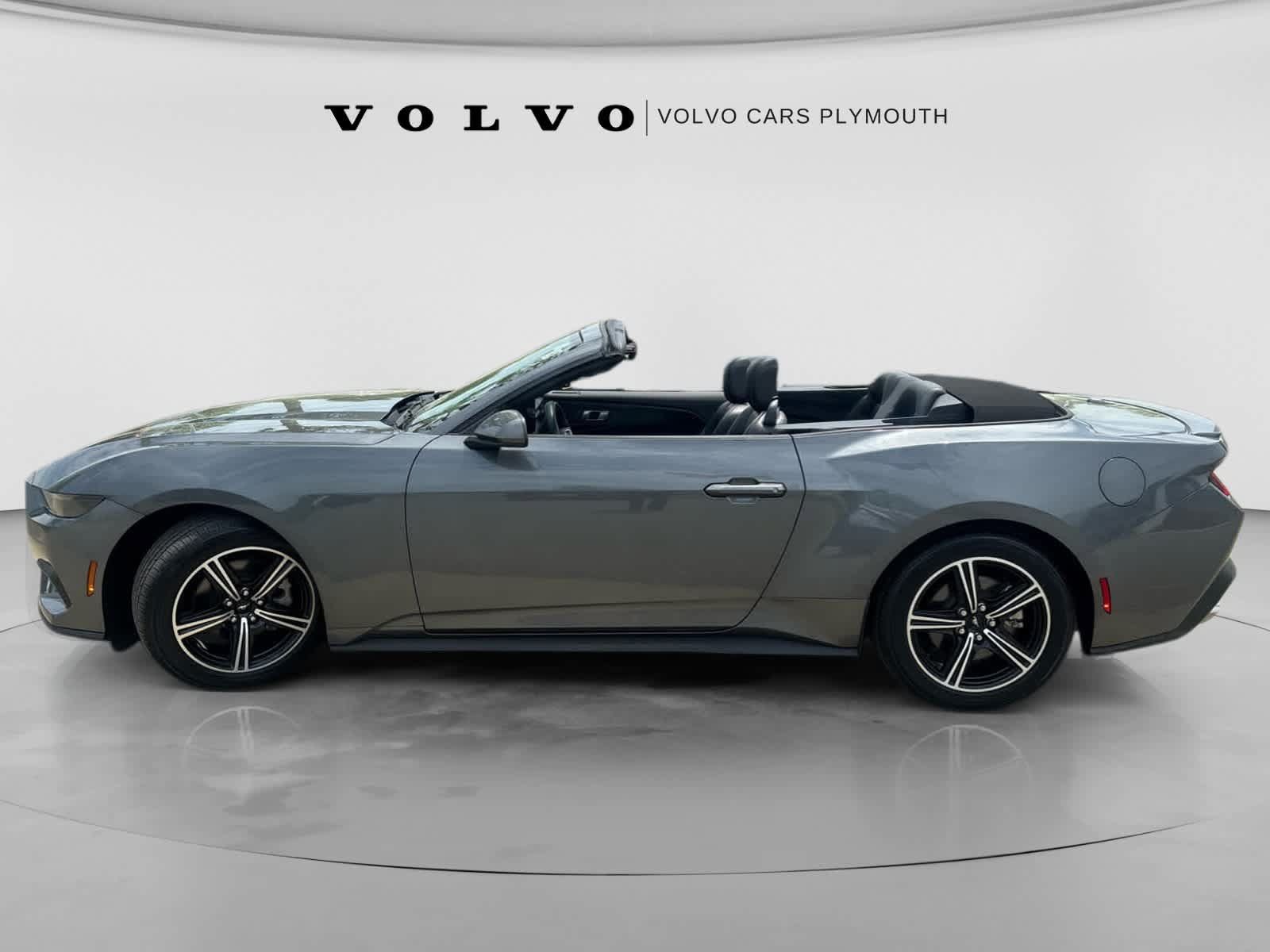 Used 2025 Ford Mustang Premium RWD image 10