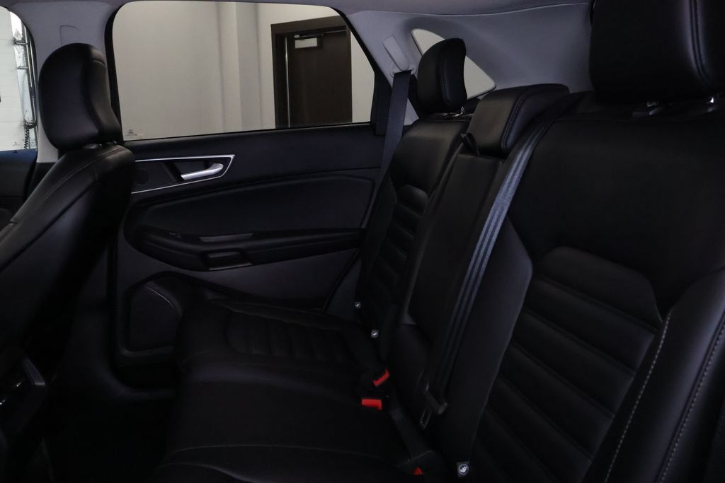 Used 2021 Ford Edge SEL w/ Convenience Package AWD/4WD image 15