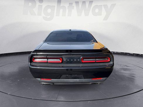 Used 2019 Dodge Challenger R/T image 4
