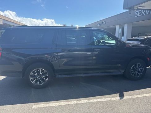 Used 2022 Chevrolet Suburban Z71 w/ Off-Road Capability Package image 7