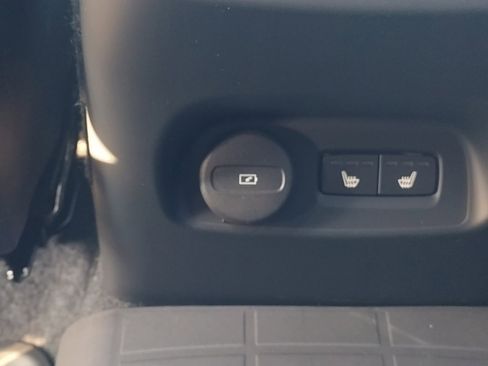 New 2026 Volvo XC40 B5 Ultra w/ Climate Package image 17