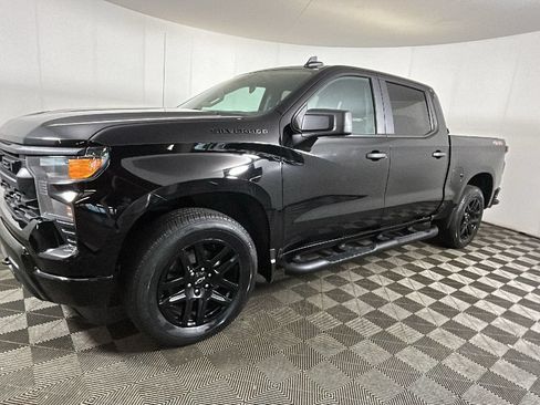 Used 2023 Chevrolet Silverado 1500 Custom w/ Rally Edition AWD/4WD image 7