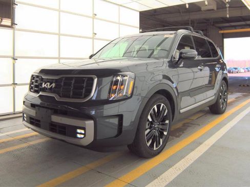 Used 2024 Kia Telluride SX Prestige w/ Towing Package image 1
