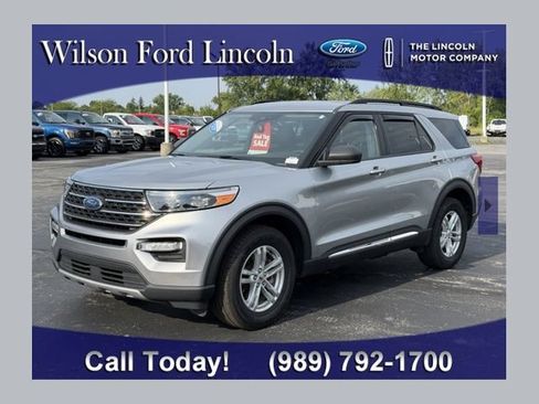 Certified 2023 Ford Explorer XLT w/ Equipment Group 202A AWD/4WD image 1