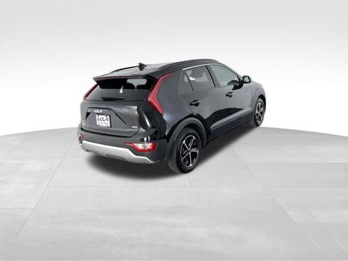 Certified 2024 Kia Niro EX FWD image 7