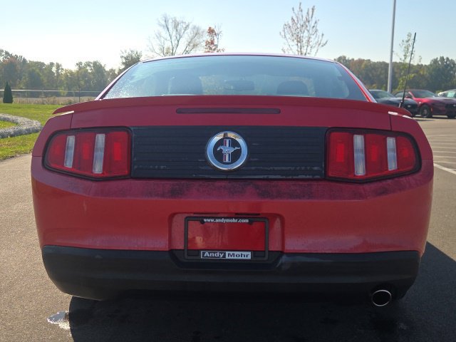 Used 2010 Ford Mustang Coupe RWD image 8