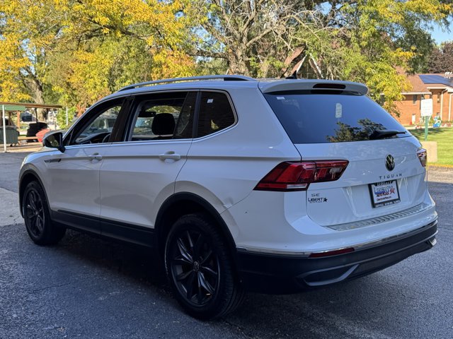 Used 2022 Volkswagen Tiguan SE FWD image 16