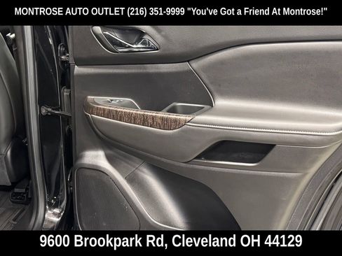 Used 2023 GMC Acadia Denali w/ Black Diamond Edition AWD/4WD image 49