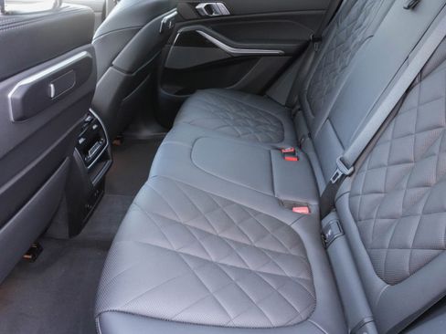 Certified 2025 BMW X5 xDrive40i w/ Climate Comfort Package AWD/4WD image 40