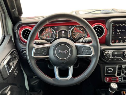 Used 2023 Jeep Wrangler Unlimited Rubicon AWD/4WD image 13