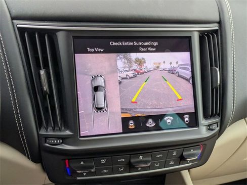 Used 2022 Maserati Levante GT image 18