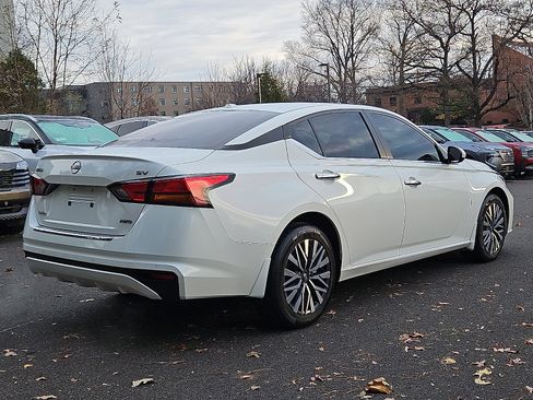 Certified 2023 Nissan Altima 2.5 SV image 6