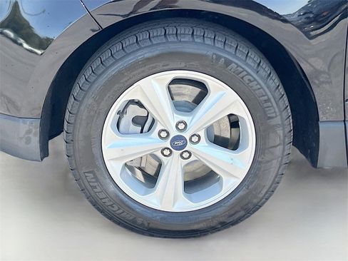 Used 2024 Ford Edge SEL image 29