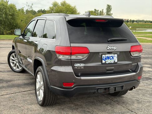 Used 2017 Jeep Grand Cherokee Limited w/ Trailer Tow Group IV AWD/4WD image 2