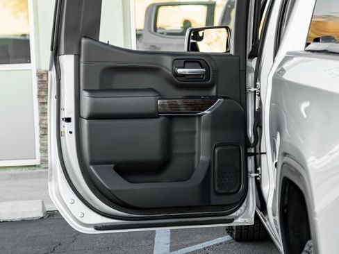 Used 2021 GMC Sierra 1500 SLE image 19