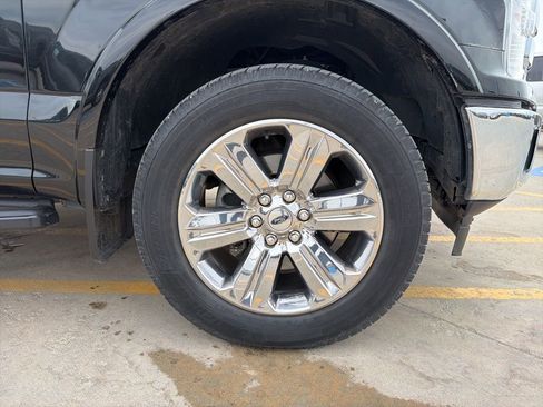 Used 2018 Ford F150 Lariat w/ Equipment Group 502A Luxury image 33