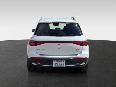 Used 2024 Mercedes-Benz EQB 300 4MATIC image 5