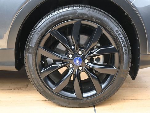 Used 2017 Ford Escape SE w/ Equipment Group 201A FWD image 16