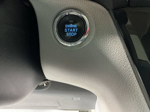 Used 2017 Toyota Sienna XLE AWD/4WD image 27