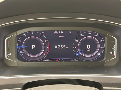 Used 2022 Volkswagen Tiguan SEL R-Line image 13
