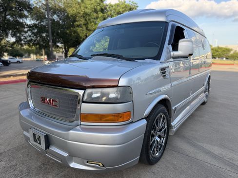 Used 2013 GMC Savana 1500 RWD image 3