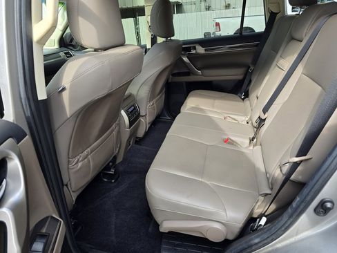 Used 2020 Lexus GX 460 Premium image 34