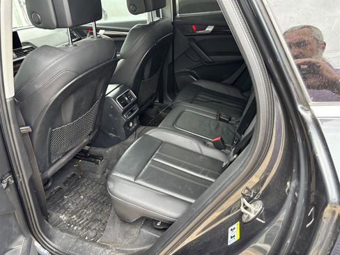 Used 2018 Audi Q5 2.0T Premium Plus w/ Premium Plus Package AWD/4WD image 2