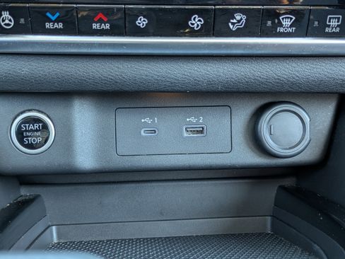 Used 2021 Nissan Rogue SL w/ Premium Package image 26