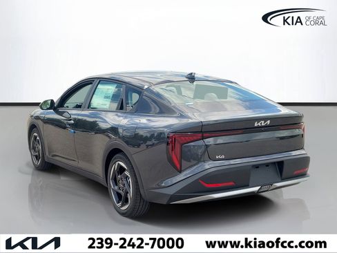 New 2026 Kia K4 EX FWD image 4
