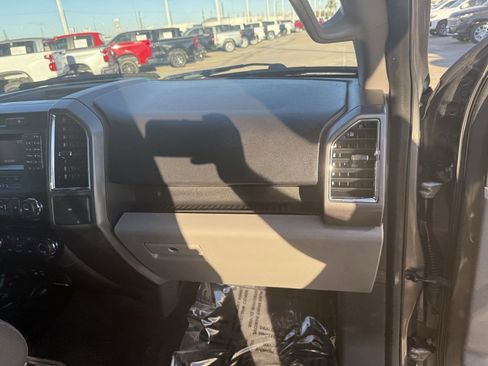 Used 2015 Ford F150 XLT w/ Equipment Group 301A Mid image 44