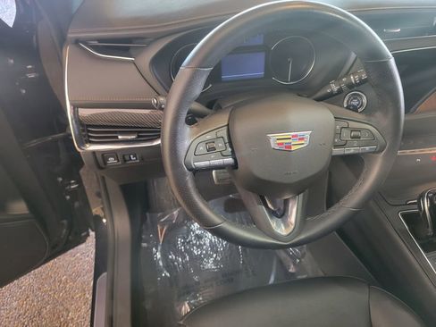 Used 2023 Cadillac XT4 Sport FWD image 17