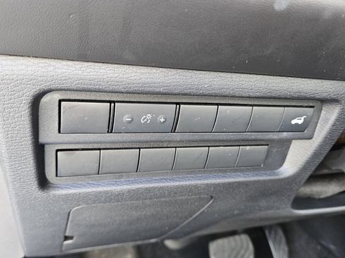 Used 2024 Mitsubishi Outlander SE image 30