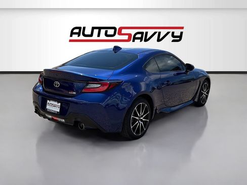 Used 2023 Toyota GR86 w/ ALL Weather Mat Package (TMS) RWD image 7