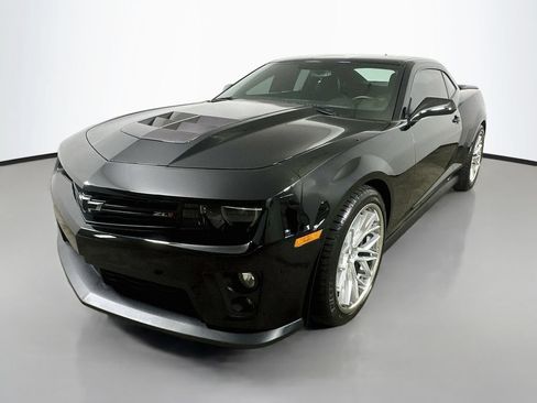 Used 2014 Chevrolet Camaro ZL1 RWD image 3