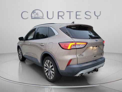 Used 2020 Ford Escape Titanium AWD/4WD image 2