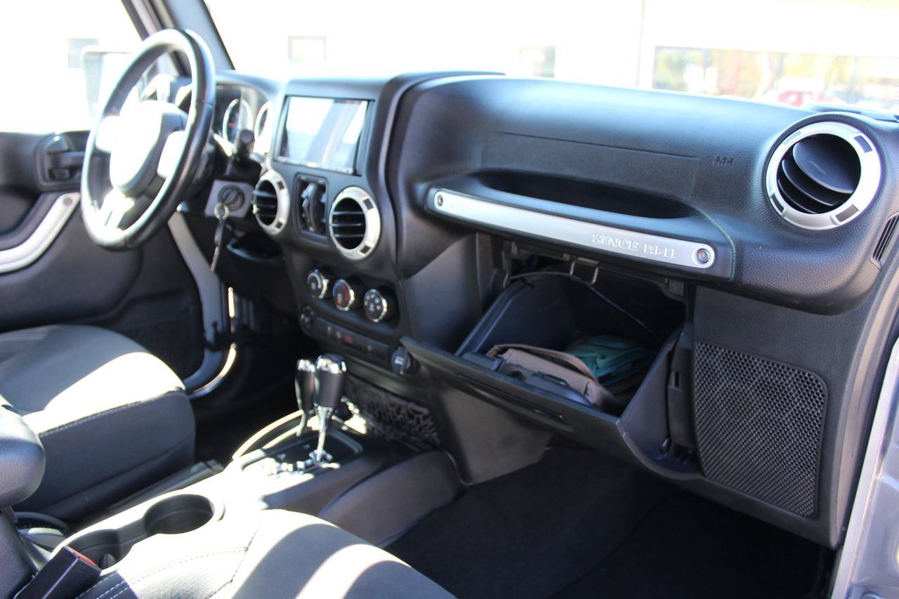 Used 2018 Jeep Wrangler Unlimited Rubicon AWD/4WD image 47