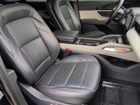 Used 2024 Lincoln Nautilus Reserve image 21