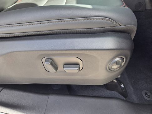 Used 2025 Jeep Wrangler Unlimited Rubicon w/ Safety Group image 18