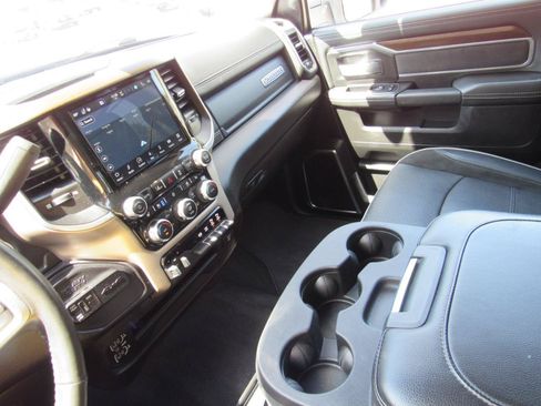 Used 2024 RAM 2500 Laramie w/ Safety Group AWD/4WD image 32