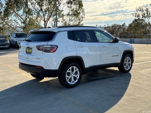 Used 2024 Jeep Compass Latitude image 6
